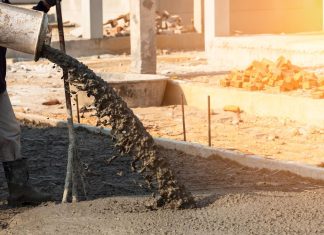 Betonvibrátor vs kézi tömörítés: Megvizsgáljuk melyik a jobb! Betonvibrátor