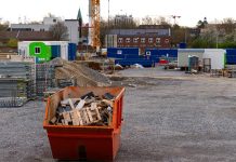 Családi építkezés vagy nagy projekt? – miért jó Merkon konténer bérlésben gondolkodni?